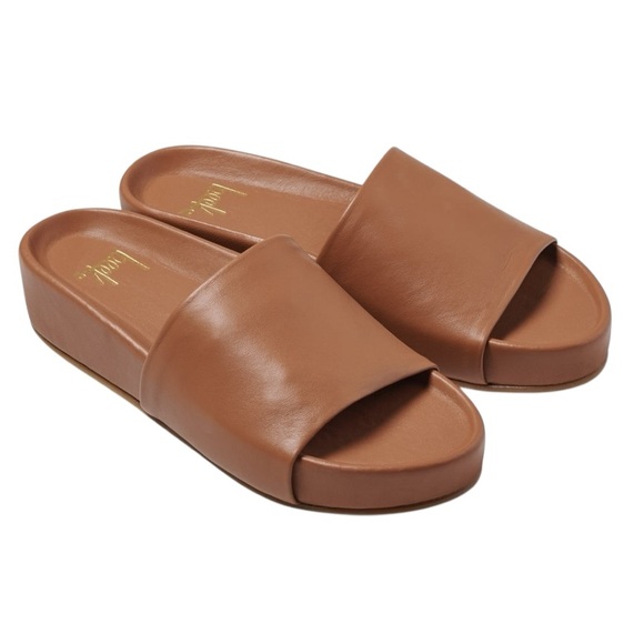 NEW Beek Pelican Tan Leather Platform Slides Sandals - 9 - Picture 1 of 16